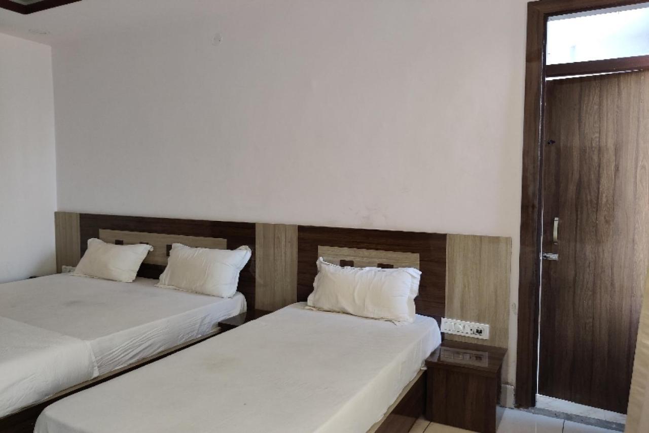 Oyo Hotel Laksh Kurukshetra Exterior photo