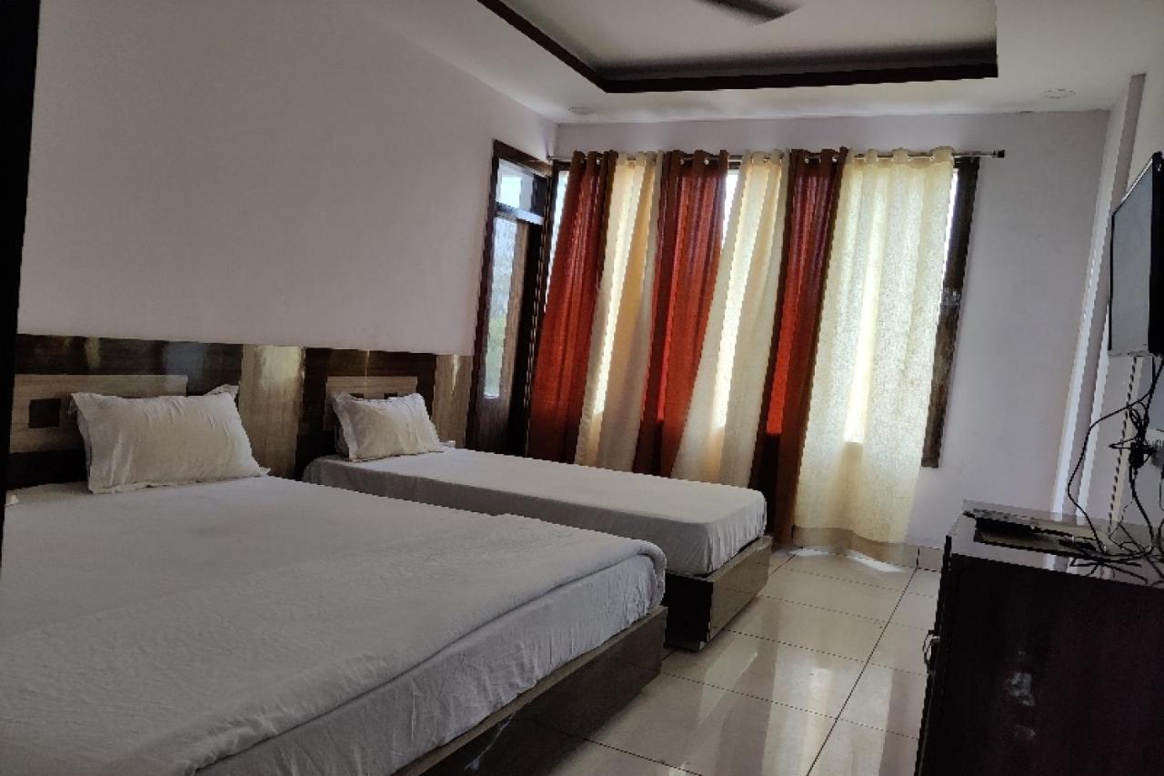 Oyo Hotel Laksh Kurukshetra Exterior photo